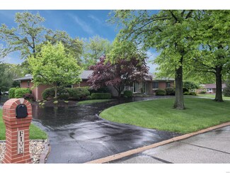 5 Fairwinds Ct, Saint Louis, MO 63132