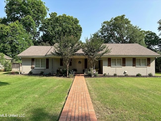 503 E Adams Ave, Greenwood, MS 38930