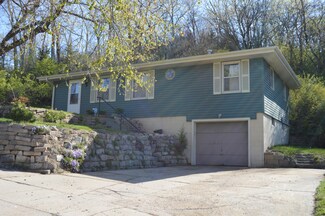 913 Filmore Ave, Council Bluffs, IA 51503