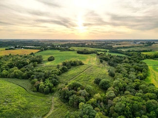 127ac 176th Place, Knoxville, IA 50138