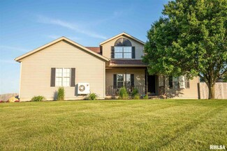 11609 288th St, Donahue, IA 52746
