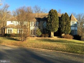 12661 Braddock Farms Ct, Clifton, VA 20124