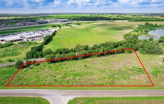 2441 Old Plum Hwy, La Grange, TX 78945