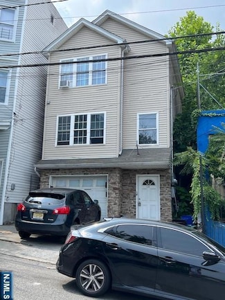 135 N 3rd St, Paterson, NJ 07522