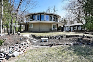1117 E Lake Dr, Shell Lake, WI 54871