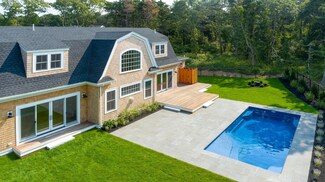 56 Robinson Rd, Edgartown, MA 02539