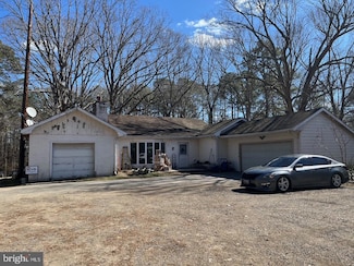 22798 Old Rolling Rd, California, MD 20619