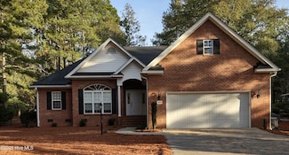 165 Oakmont Cir, Pinehurst, NC 28374