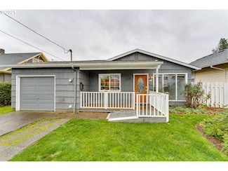 260 W Dartmouth St, Gladstone, OR 97027