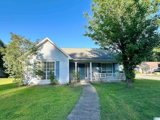 211 Brookhollow Dr, Pelham, AL 35124