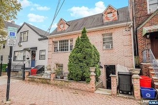 413 4th St, Union City, NJ 07087