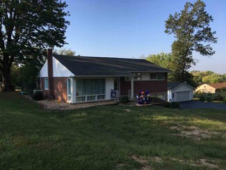 504 SE 3rd St, Loogootee, IN 47553
