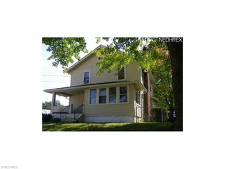 1063 Calvin St, Akron, OH 44312