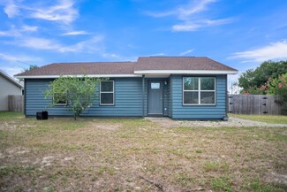2 Lake Ave, Mary Esther, FL 32569