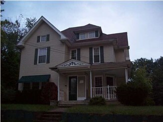 102 John St, Loogootee, IN 47553