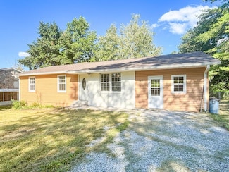 122 Lee Cir, Crossville, TN 38555