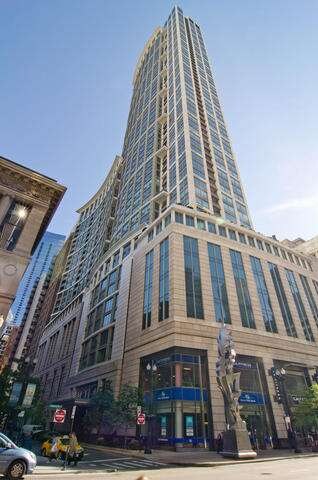 130 N Garland Ct Unit 3501, Chicago, IL 60602
