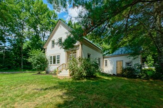 55 Medomak Terrace, Waldoboro, ME 04572