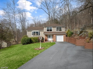 11 Rolling Hills Rd, Sussex, NJ 07461