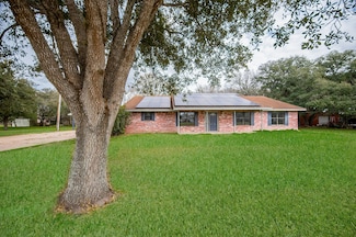 413 S Lavaca, Louise, TX 77455
