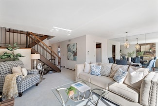 9712 Mill Creek Dr, Eden Prairie, MN 55347
