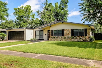 5426 Carew St, Houston, TX 77096