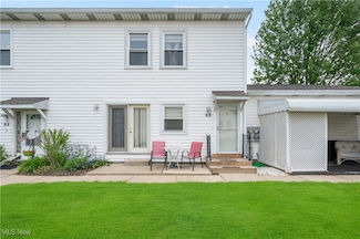 2535 Royal County Down Unit B, Uniontown, OH 44685