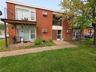 2805 Thomas Dr Unit B1, Eau Claire, WI 54701