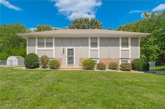 2004 SW Keystone Dr, Blue Springs, MO 64014