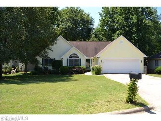 3004 Pinnacle Ct, High Point, NC 27265