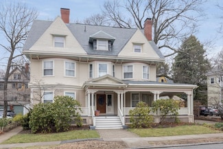 11 Abbottsford Rd, Brookline, MA 02446