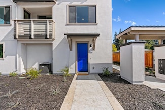 927 Woodside Rd, Redwood City, CA 94061