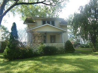 663 W Ohio Ave, Sebring, OH 44672