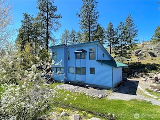 197 Cameron Lake Loop Rd, Okanogan, WA 98840