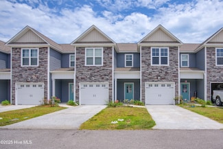 329 S Stingray Ln, Sneads Ferry, NC 28460