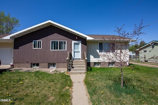 405 3rd Ave NW, Beulah, ND 58523