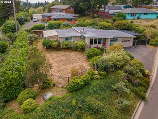 2115 California Ave, Coos Bay, OR 97420