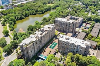 44 Washington St Unit 917, Brookline, MA 02445