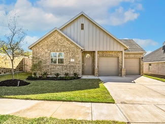 100 Maverick Trail, Valley View, TX 76272