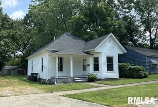 609 N Almond St, Carbondale, IL 62901