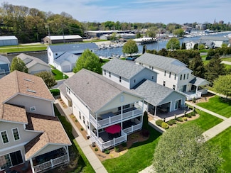 405 Anchors Way Unit 85, Saint Joseph, MI 49085