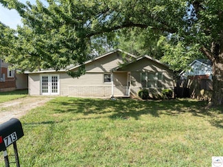 713 E 24th St, Sedalia, MO 65301