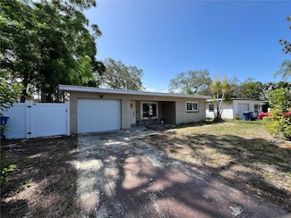 422 Crosswinds Dr, Palm Harbor, FL 34683
