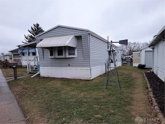 36 Bella Casa Dr, Dayton, OH 45449