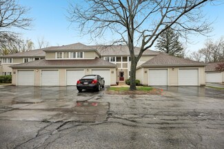 783 W Puetz Rd Unit 18, Oak Creek, WI 53154