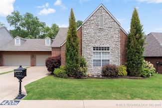 420 Foxwood Dr, Sapulpa, OK 74066