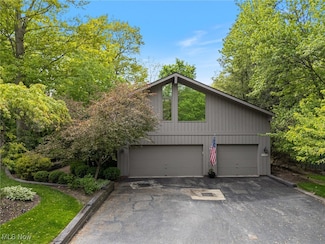 540 Bent Creek Oval, Aurora, OH 44202