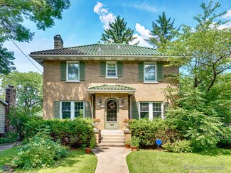 713 E Illinois St, Wheaton, IL 60187