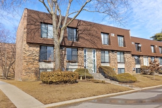 200 S Waters Edge Dr Unit 201, Glendale Heights, IL 60139