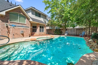 16211 Halpren Falls Ln, Cypress, TX 77429